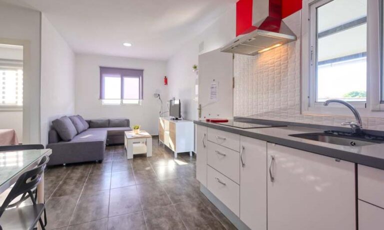 Aloha Cádiz - Apartamento en El Palmar - Cocina - Salón Aloha Cádiz - Apartamento en El Palmar - Cocina - Salón