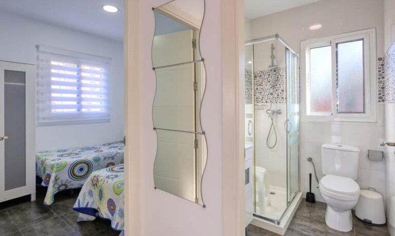 Aloha Cádiz - Apartamento en El Palmar - Dormitorio - Baño Aloha Cádiz - Apartamento en El Palmar - Dormitorio - Baño