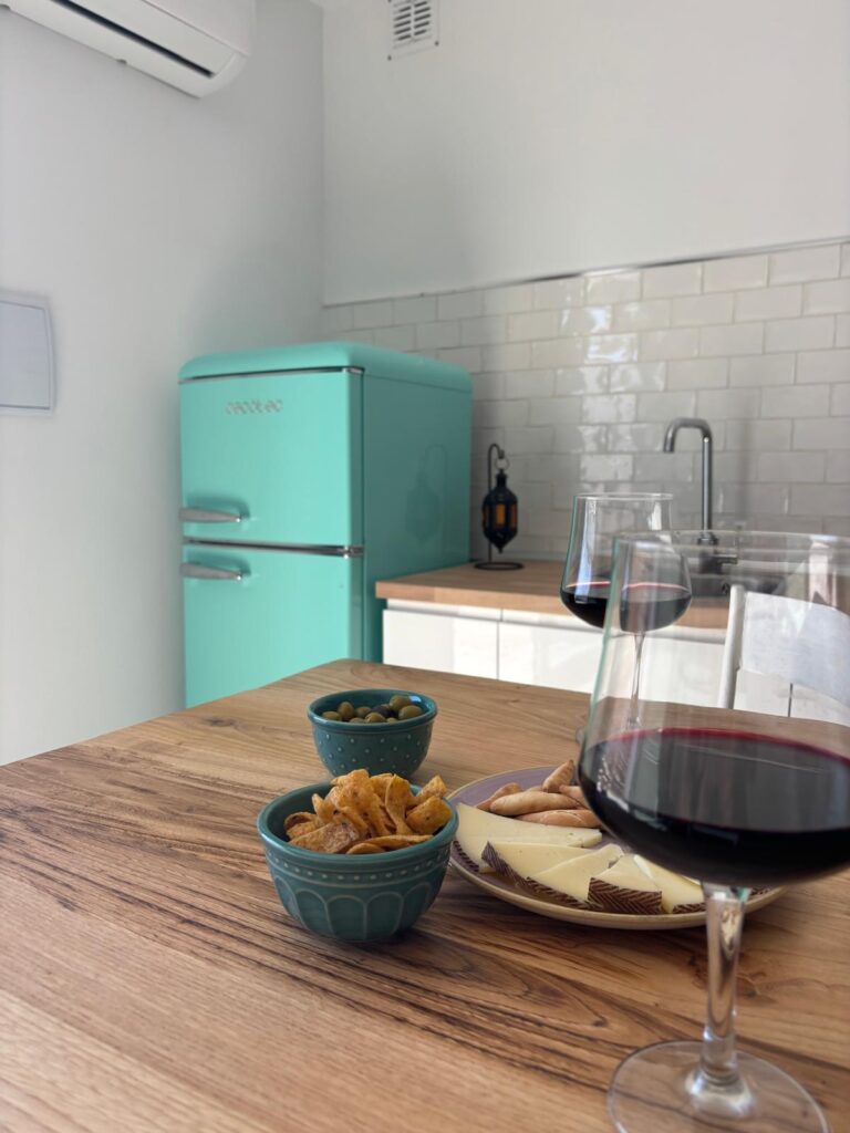 Casa Septiembre Cocina Comedor 4 768x1024