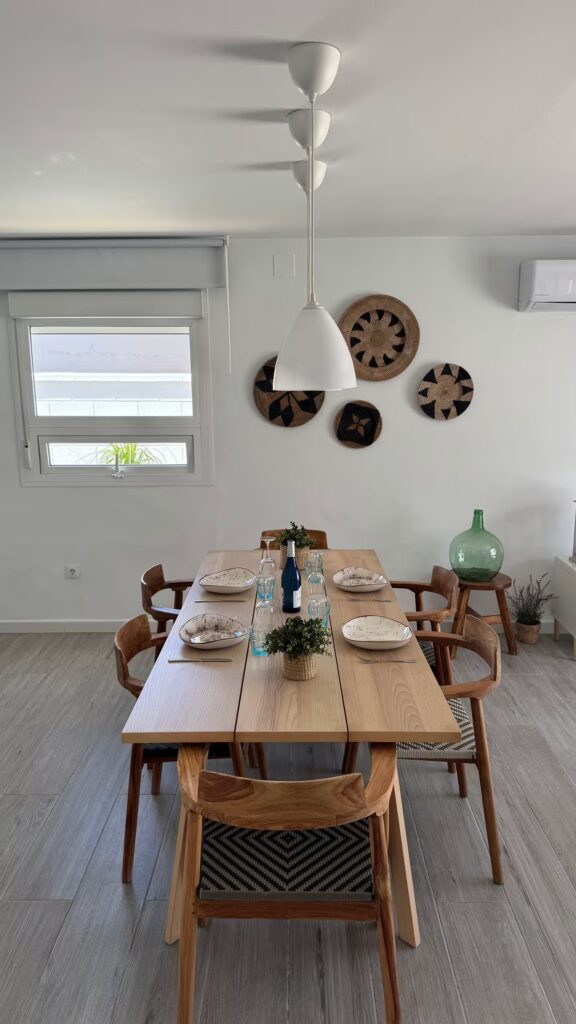 Alojacadiz – Alojamiento en Conil – Comedor