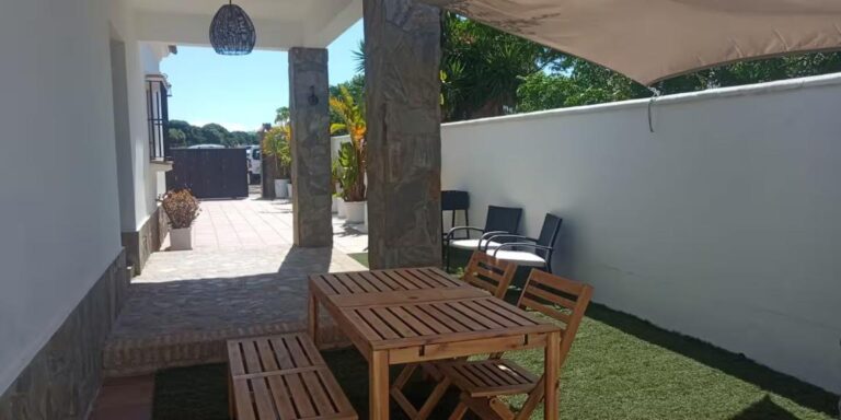 AlojaCádiz - Alojamiento en Conil - Chalet en Conil