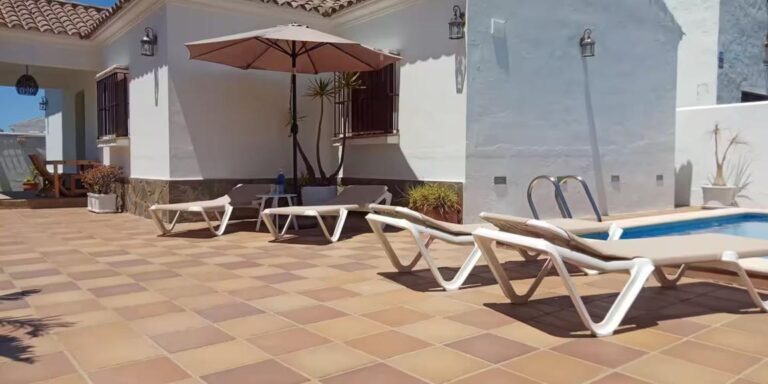 AlojaCádiz - Alojamiento en Conil - Chalet en Conil